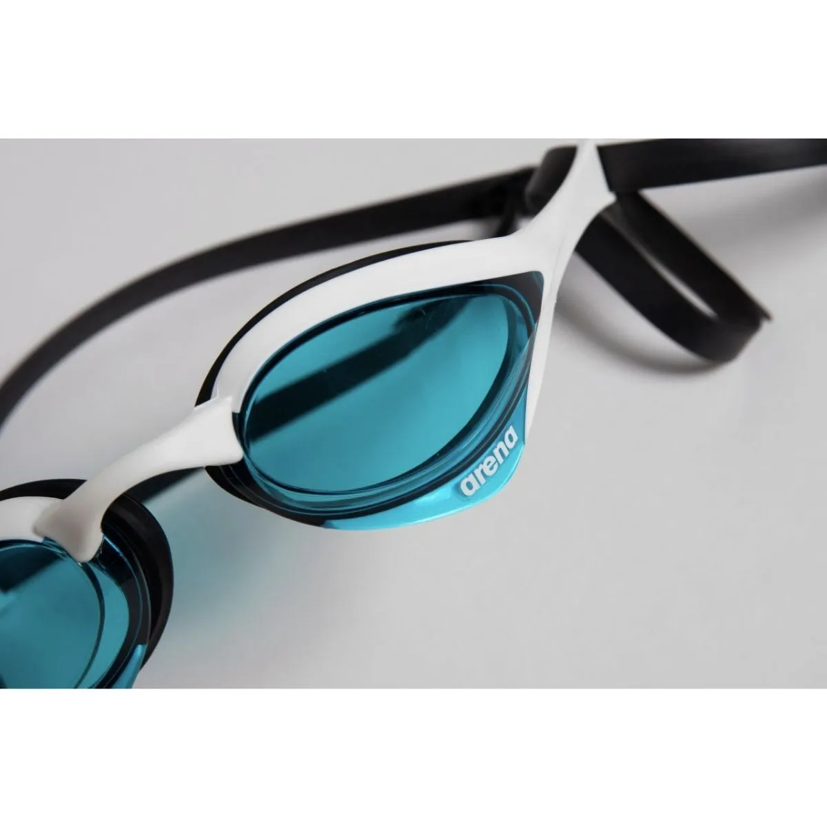 COBRA ULTRA SWIPE GOGGLES