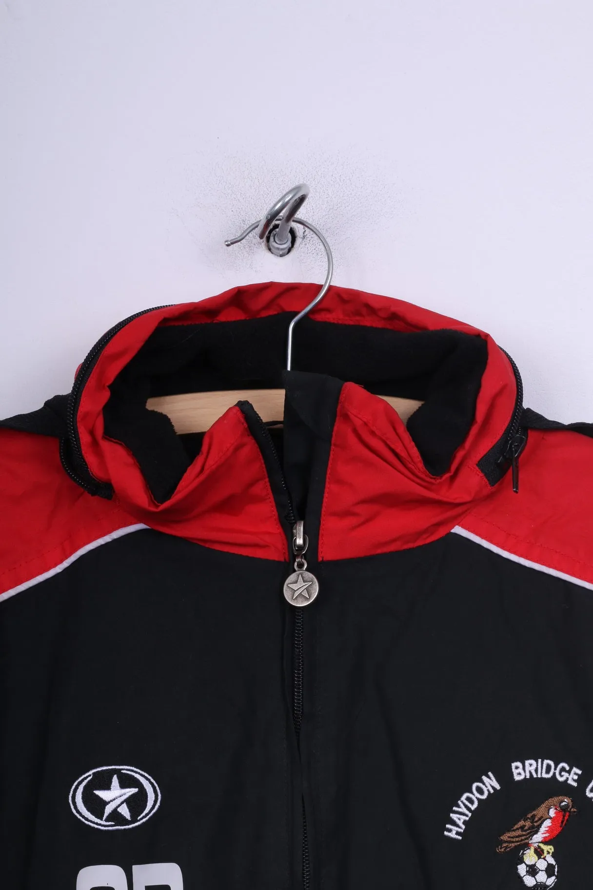 CR Haydon Bridge United A.F.C Mens M Jacket Zip Neck Black Sportswear Padded Hidden Hood