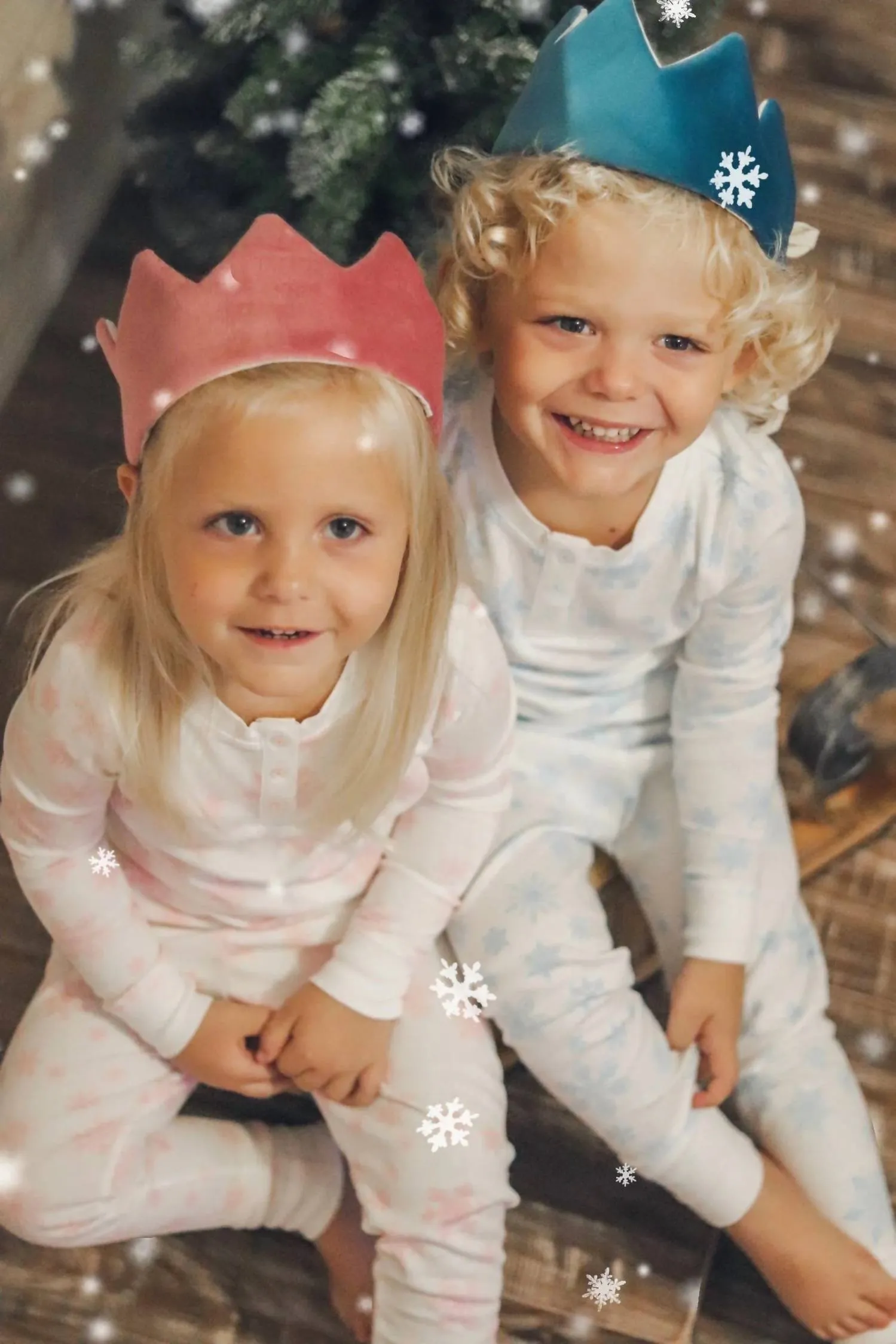 Kids' 2 Piece Pajamas In Blue Snowflakes